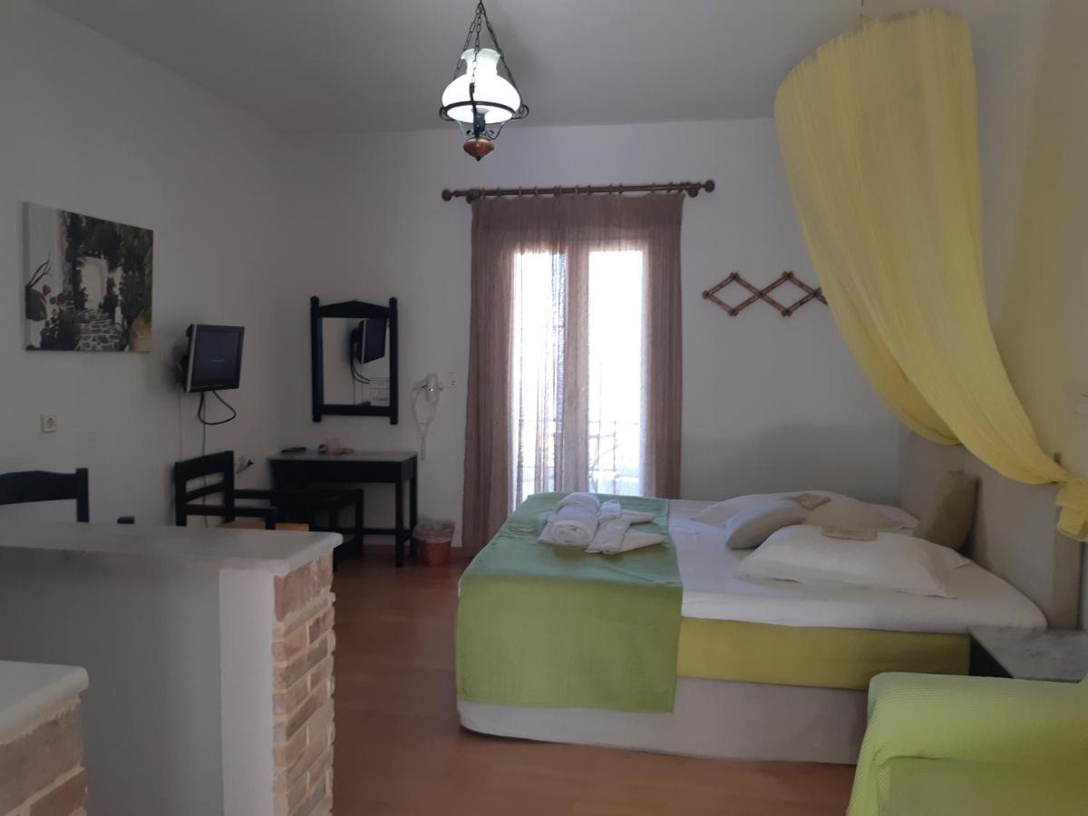 Pagali Hotel Ormos Aigialis Esterno foto